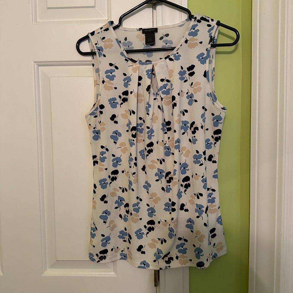 Ann Taylor Floral Sleeveless Blouse Size Medium